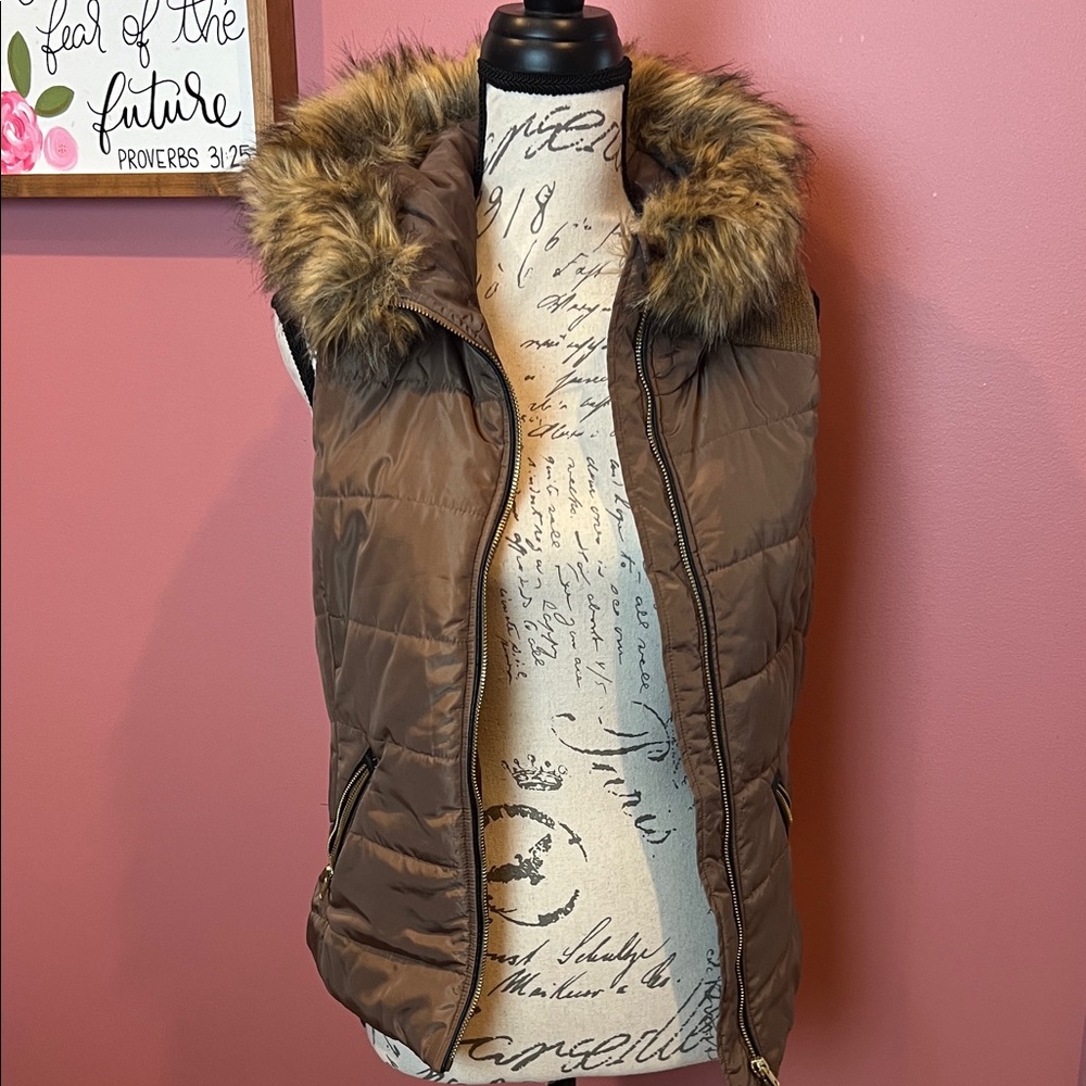 Love Tree Brown Quilted Vest with Fur Trim